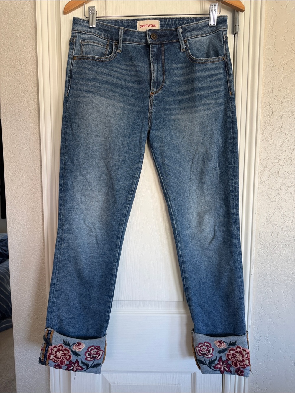 DRIFTWOOD Women’s Medium Blue Straight Jeans with Embroidered Cuffs